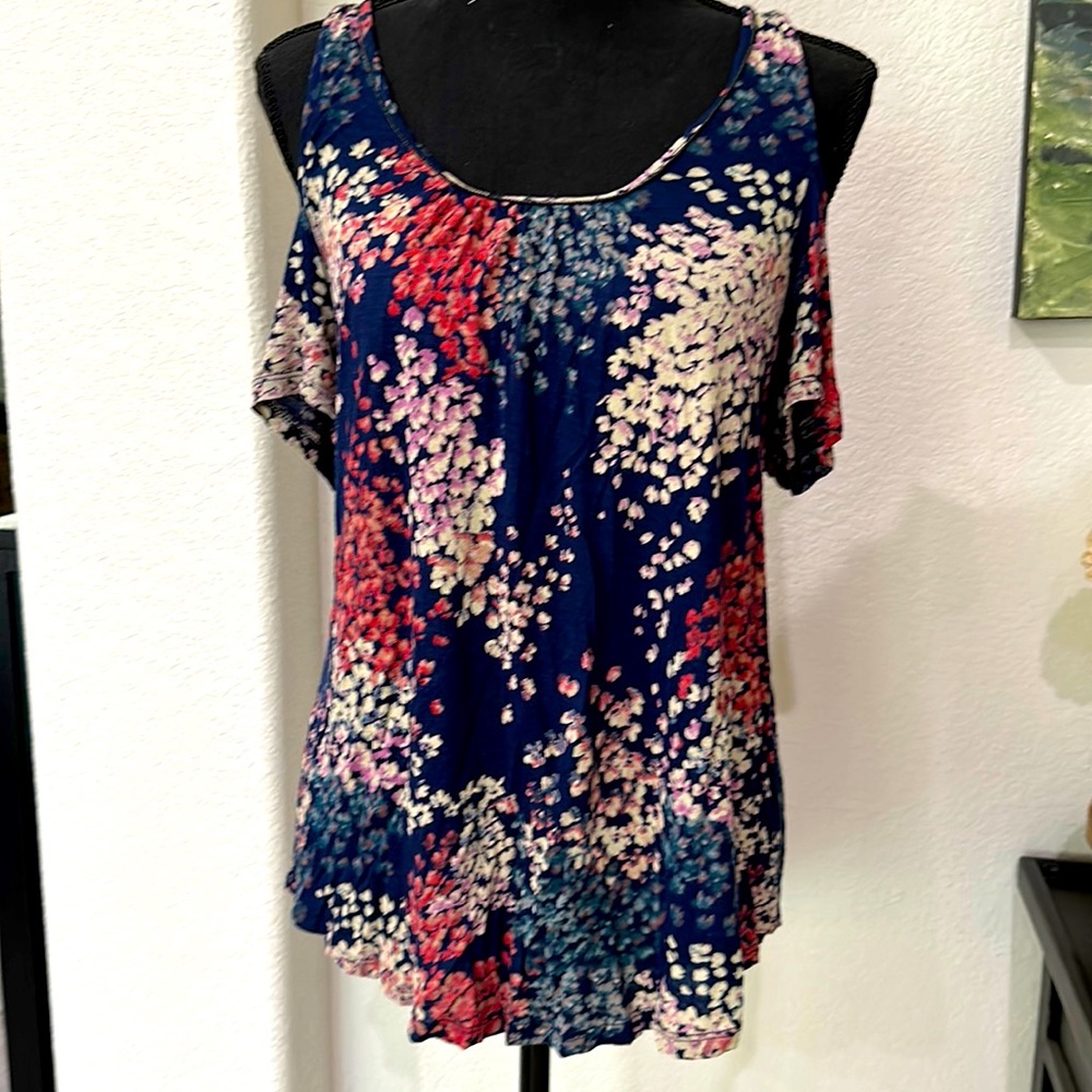 Lucky cold shoulder knit top Like new